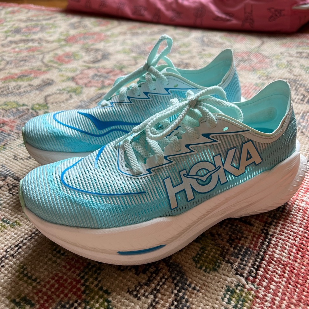 Hoka Mach X2